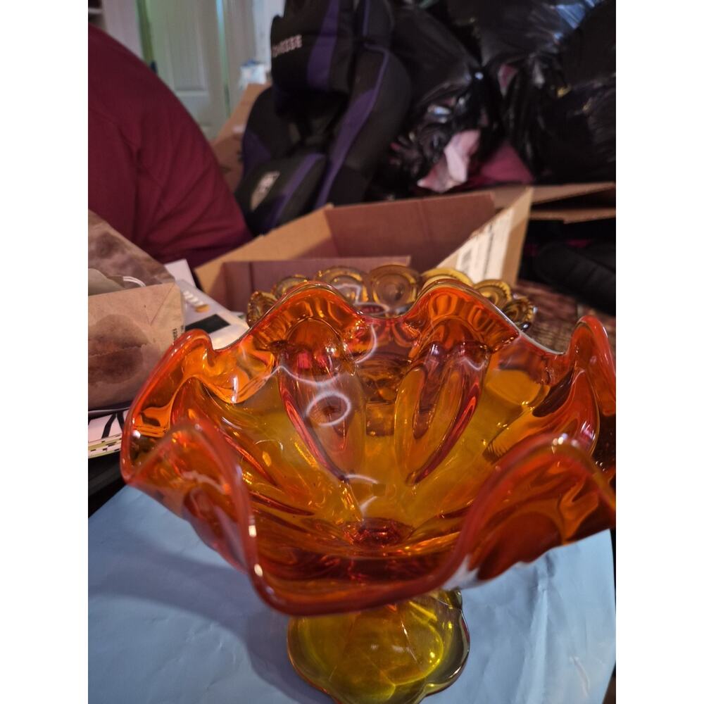 Vintage Viking Glass Epic Petal persimmon Amberina Footed Compote Bowl Vibrant